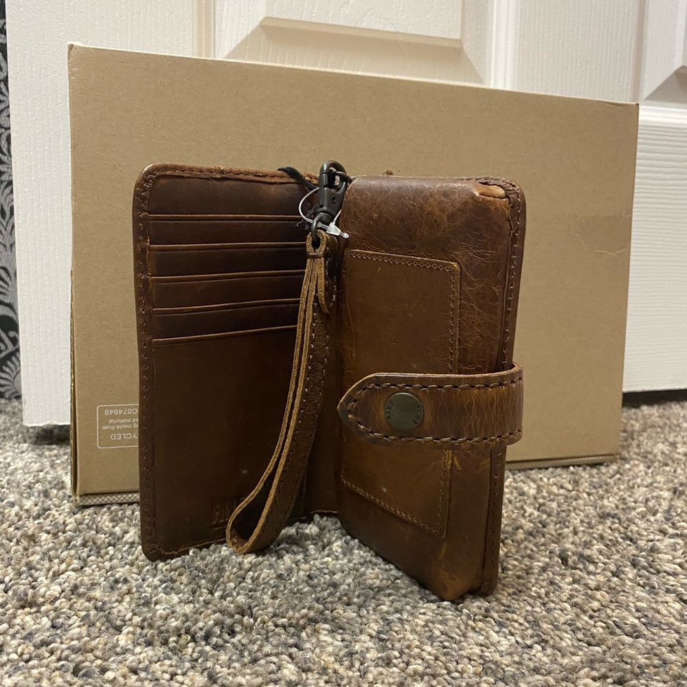Frye NWT clutch